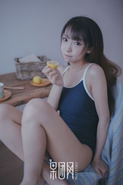 美女把屁股扒开让男人桶视频